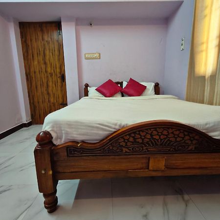 Le Cadillac Bungalow Pondicherry Exterior photo